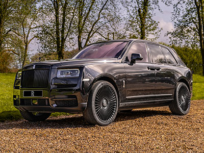 Hire a Black Rolls-Royce Cullinan from Chauffeur Local